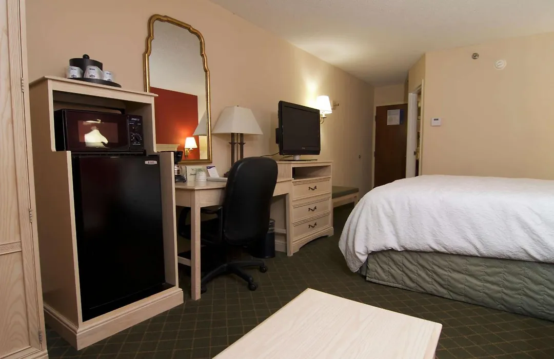 Hampton Inn Winchester-University/ Mall-1