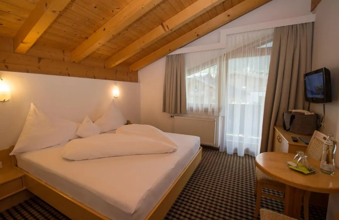 Hotel Tristkogel-1