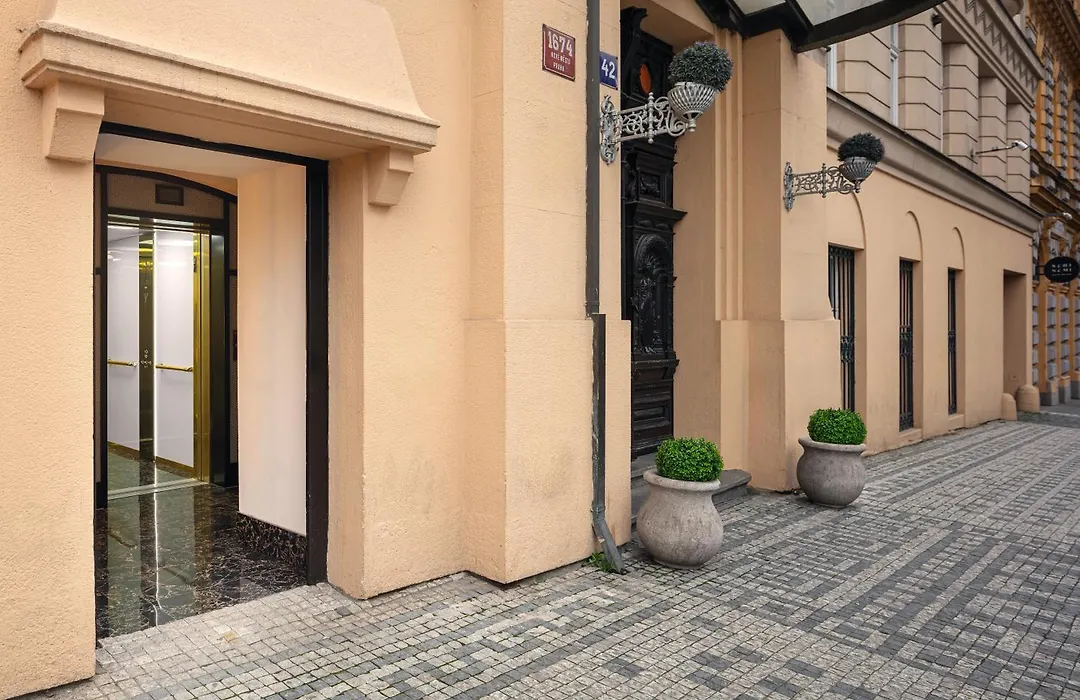 Kosher Hotel King David Prague-1
