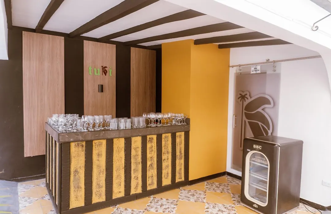 Tuki Hostel & Lounge-1