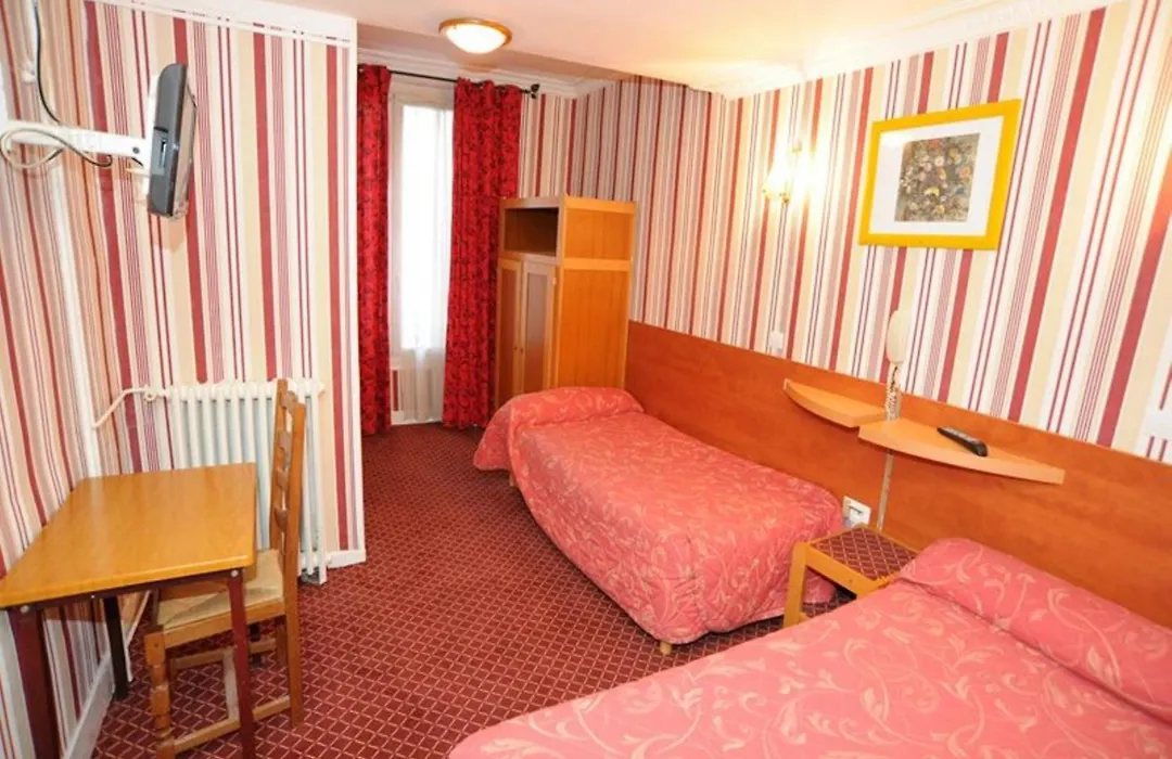 Sully Hotel-1