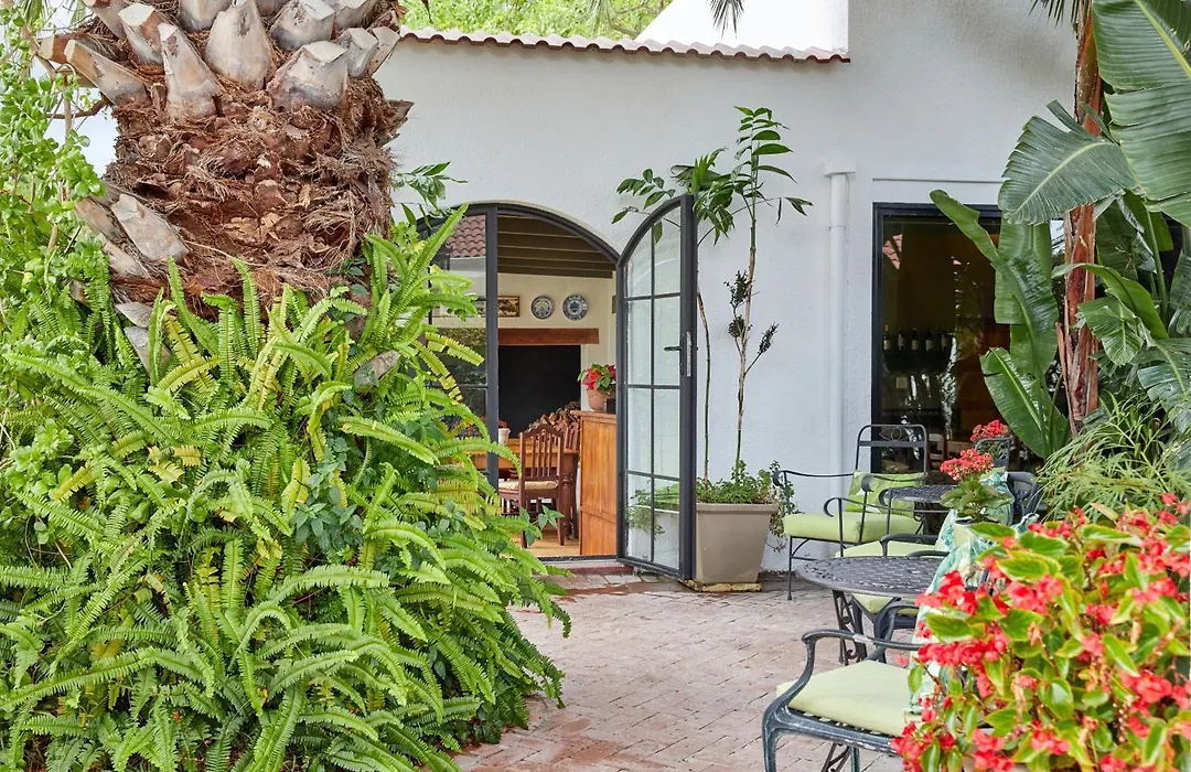 Deux Freres Wine Estate & Luxury Villas-1