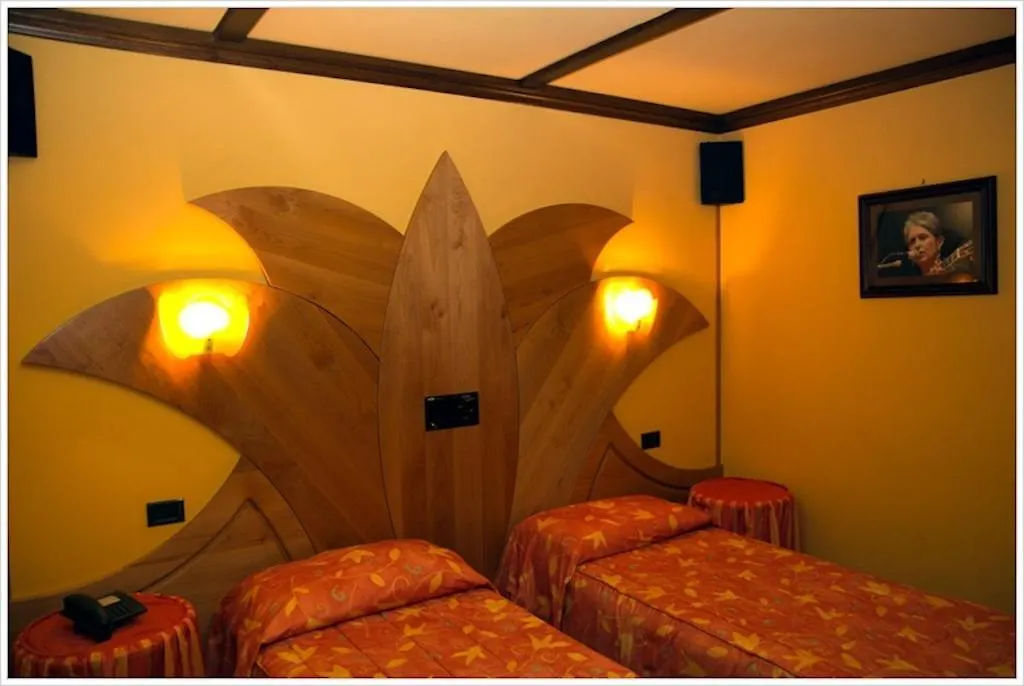 Hotel California-1