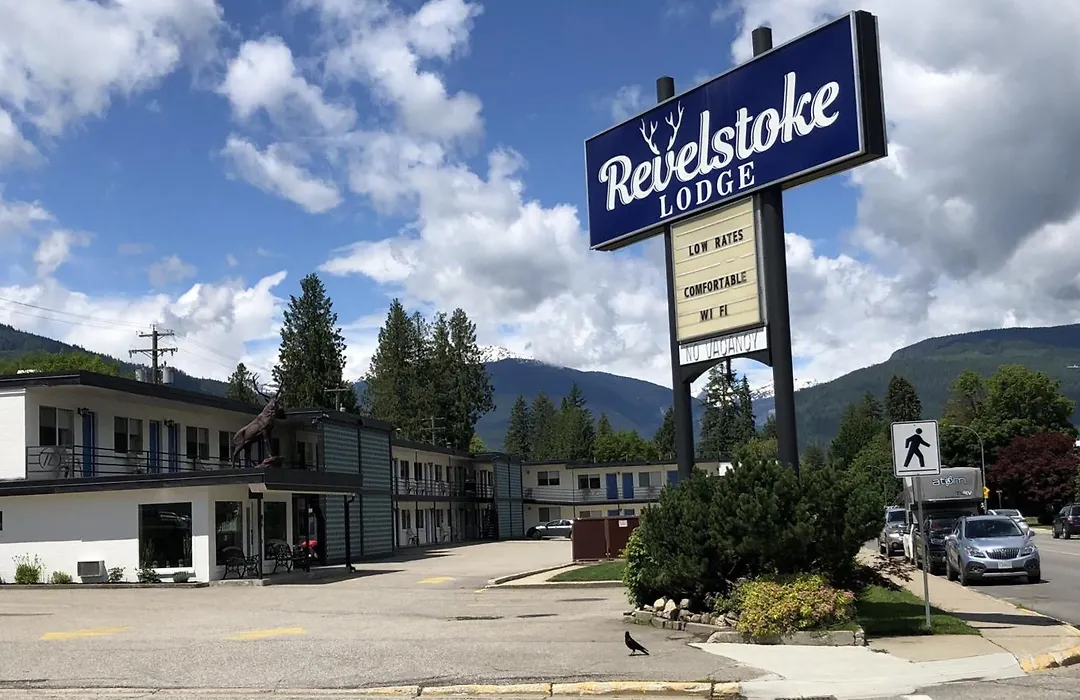 Revelstoke Lodge-1