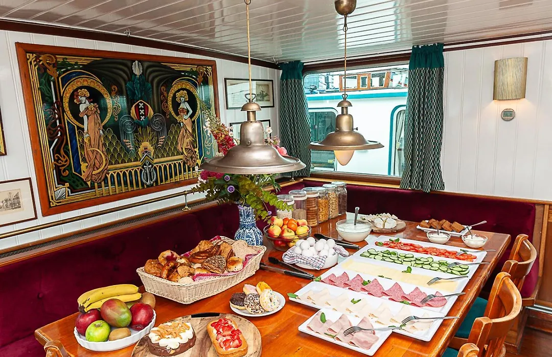 Amsterdam Hotelboat-1