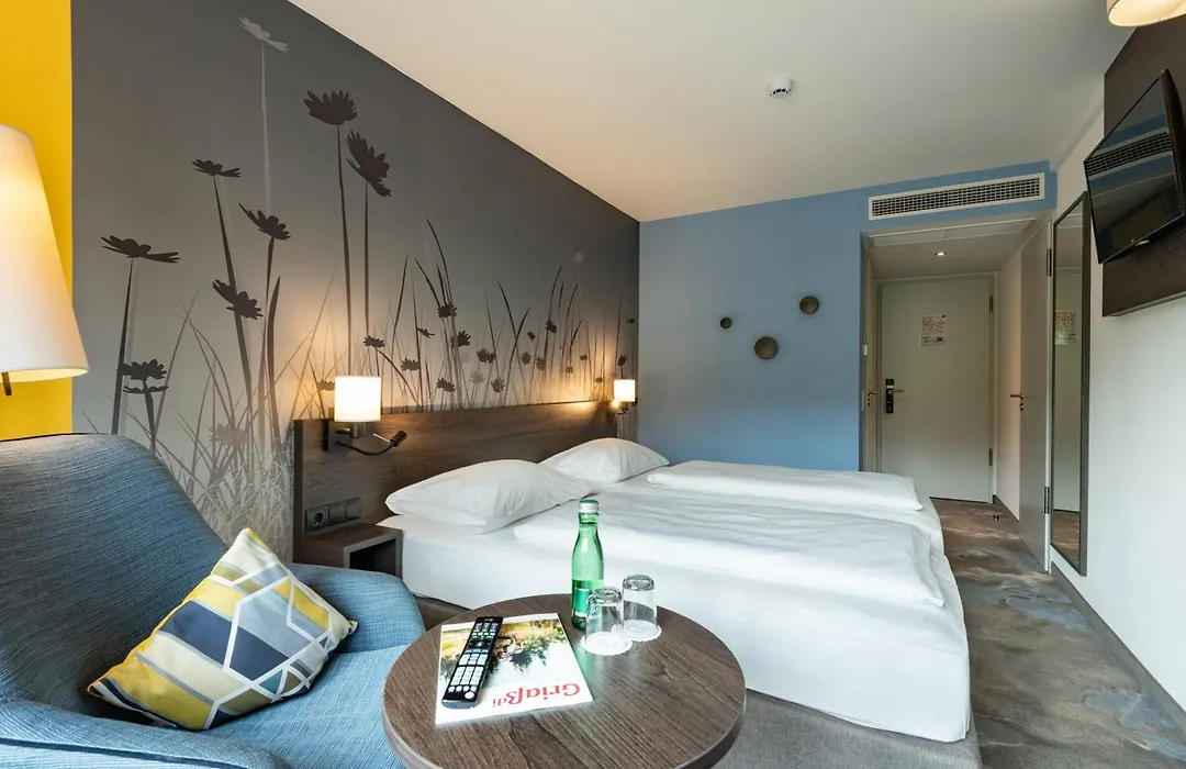 Hwest Hotel-1