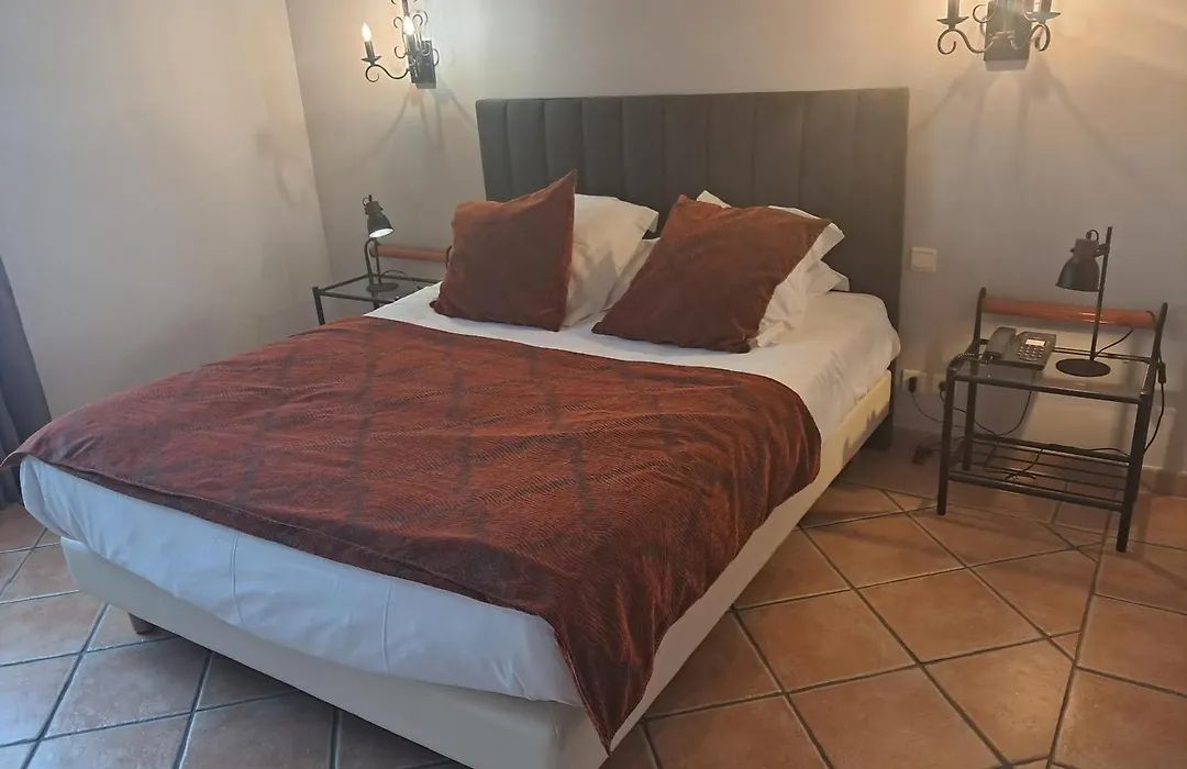 Le Relais Des Trois Mas-1