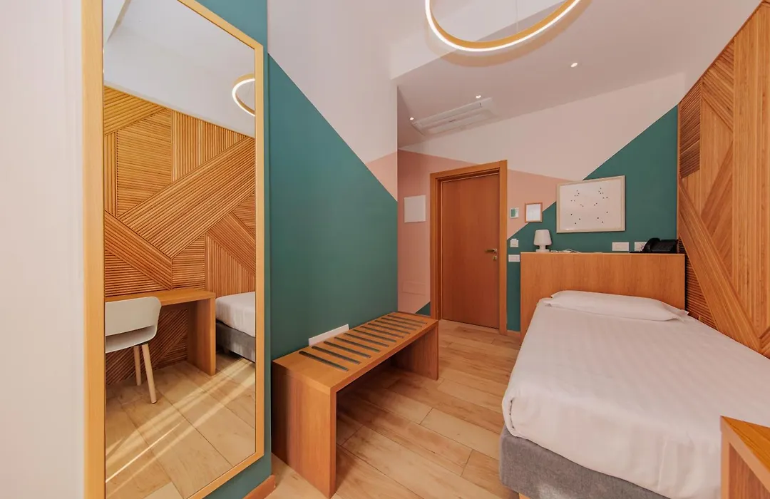 Ophelia Hotel-1
