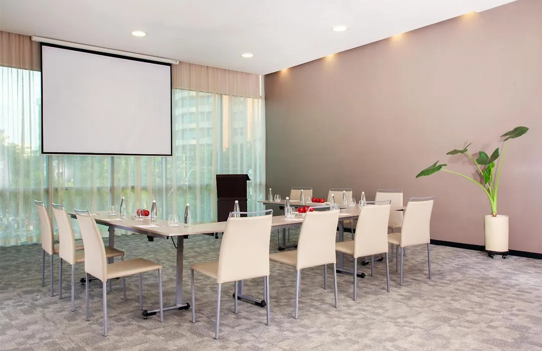 Nh Collection Royal Smartsuites-1
