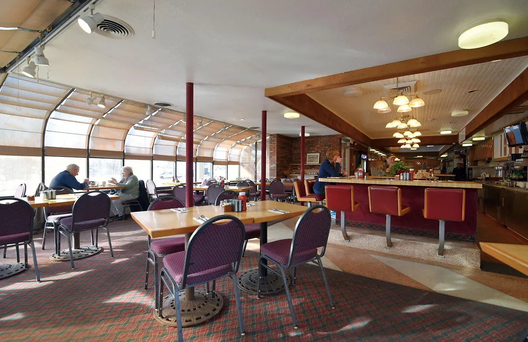 Howard Johnson By Wyndham Bangor-1