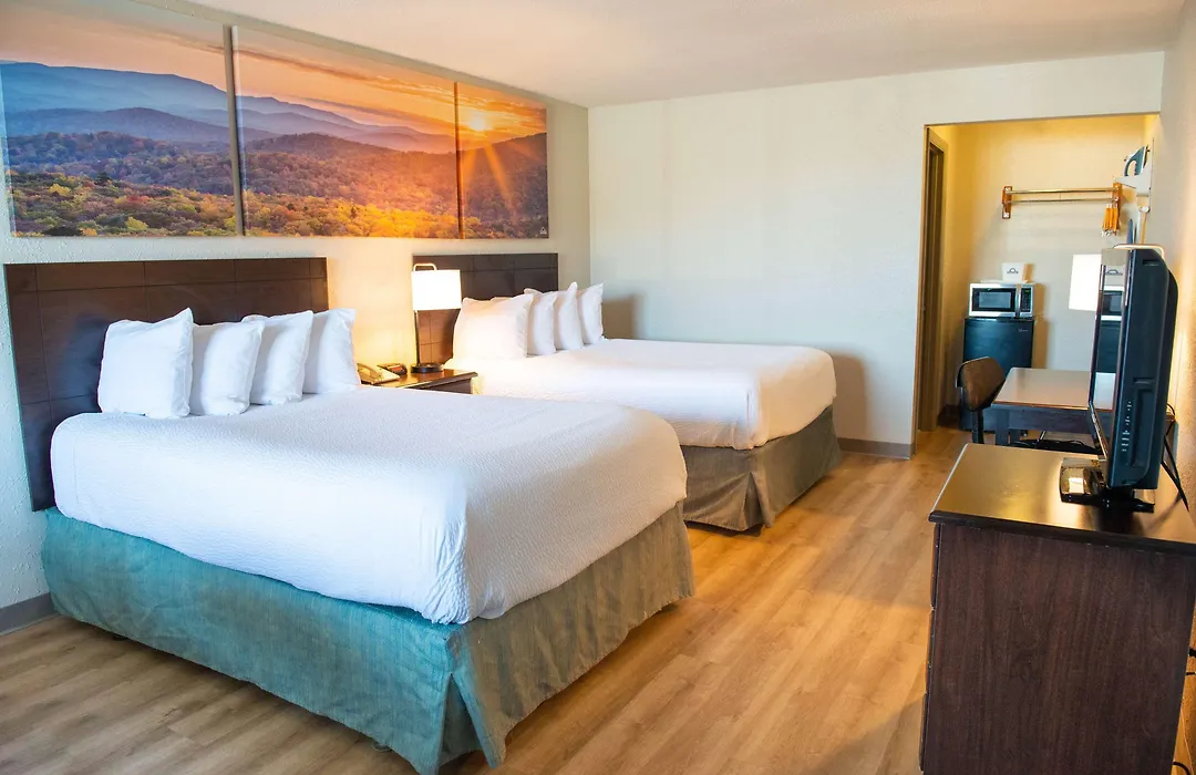 Days Inn By Wyndham Waynesboro-1