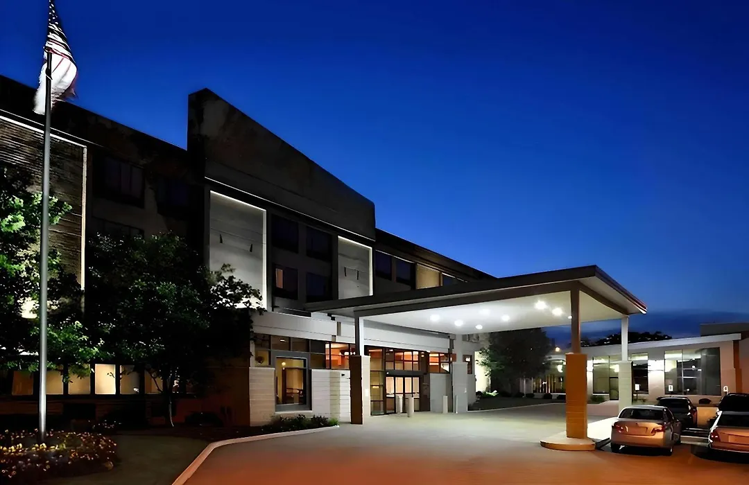 Comfort Suites Milwaukee West-1