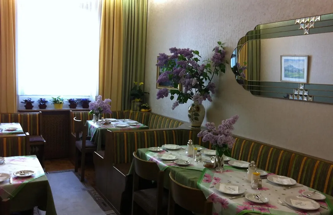 Hotel Hauser An Der Universitaet-1