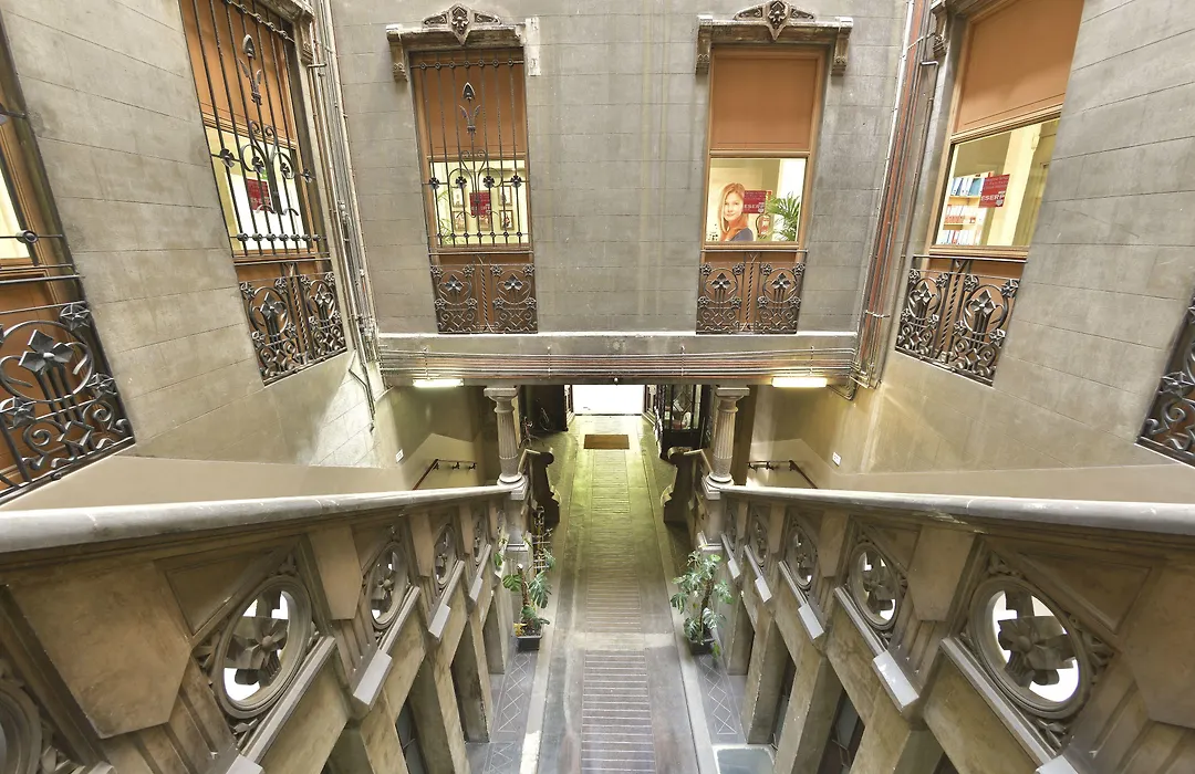 Hostal Girona-1