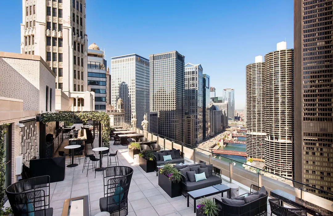 Londonhouse Chicago, Curio Collection By Hilton-1
