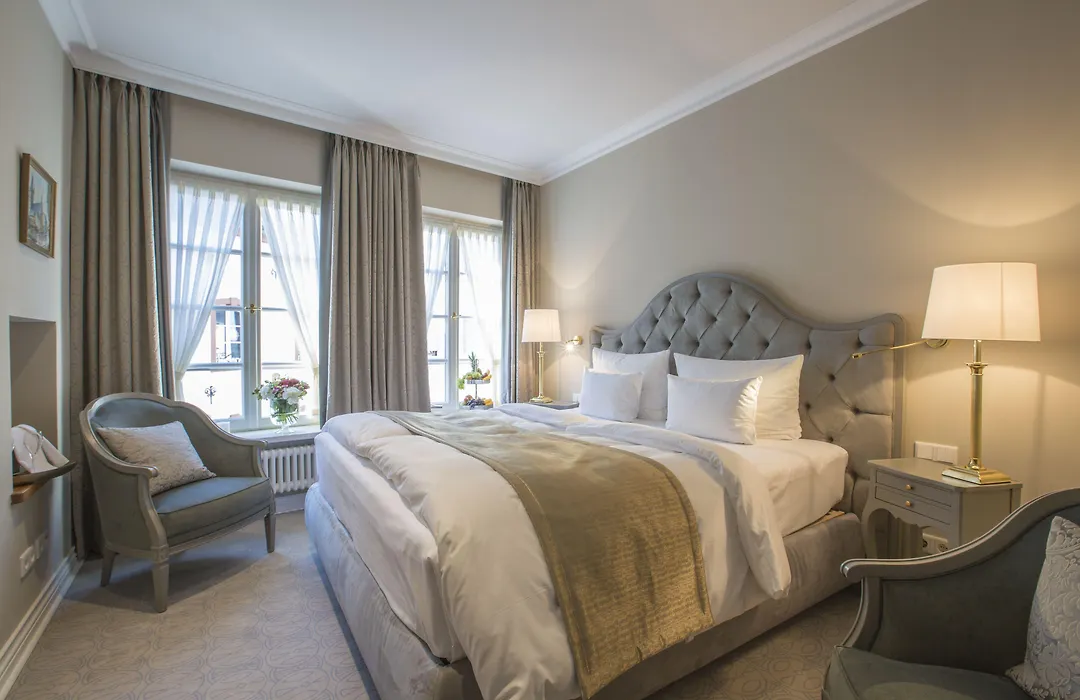 Romantik Hotel Zur Glocke-1