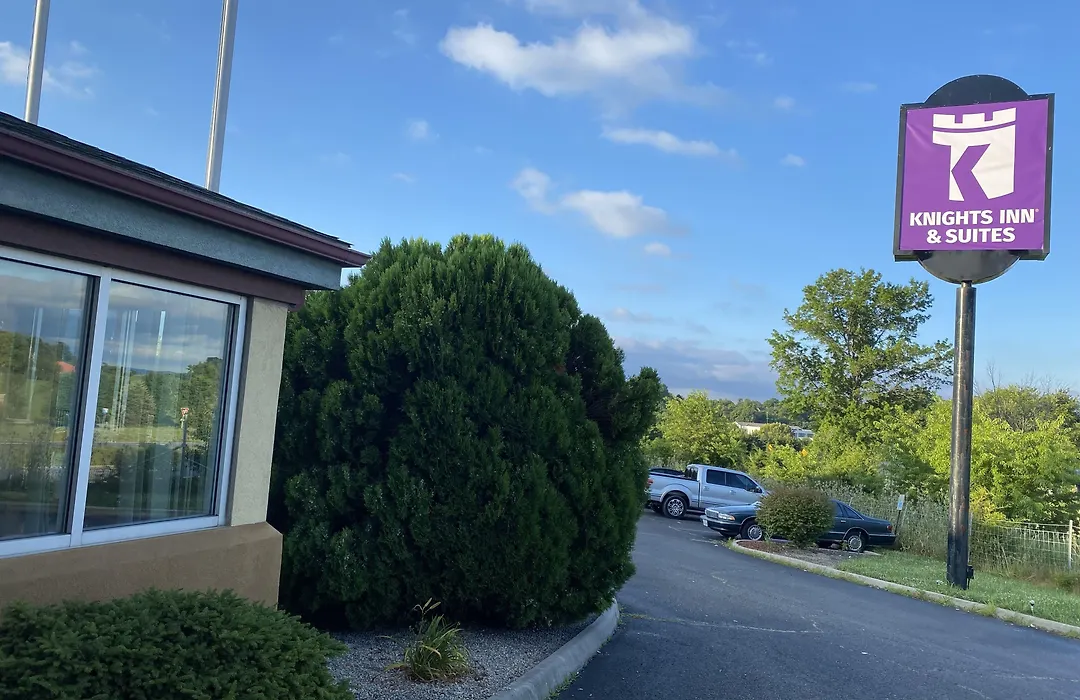 Knights Inn & Suites Dublin-1