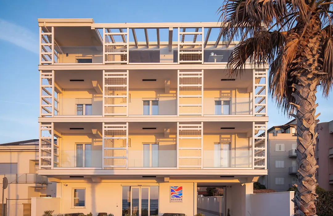 Seaside Hotel-1