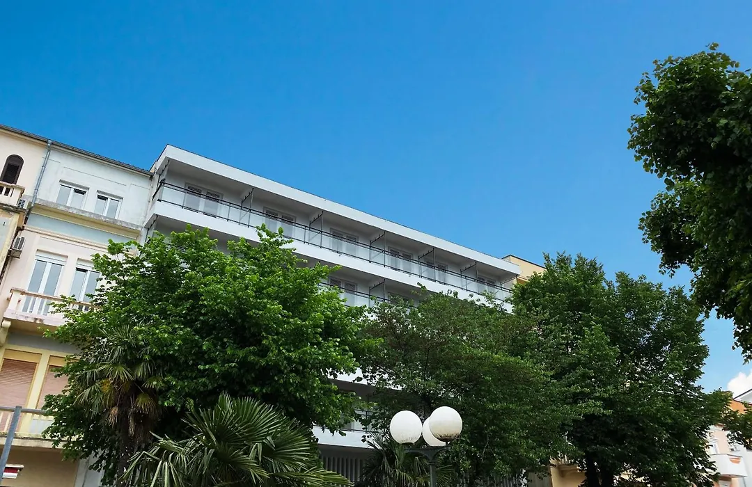 Hotel Zagreb-1