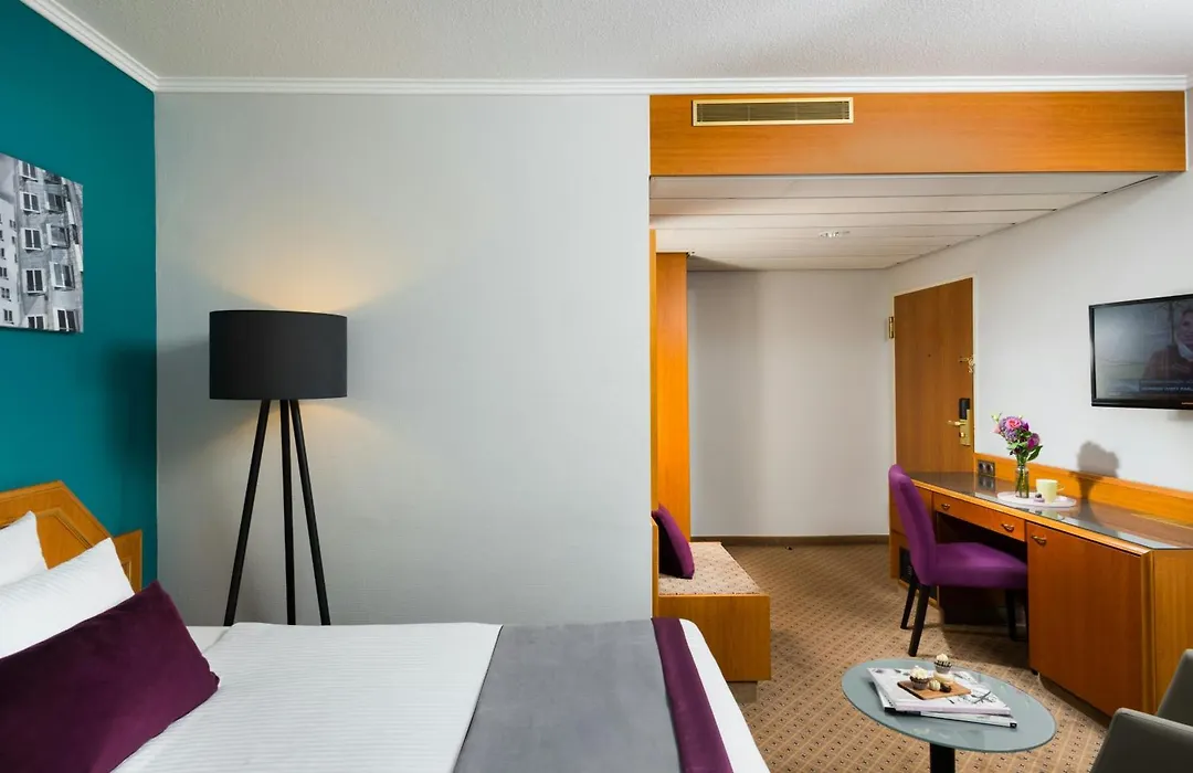 Leonardo Hotel Duesseldorf City Center-1