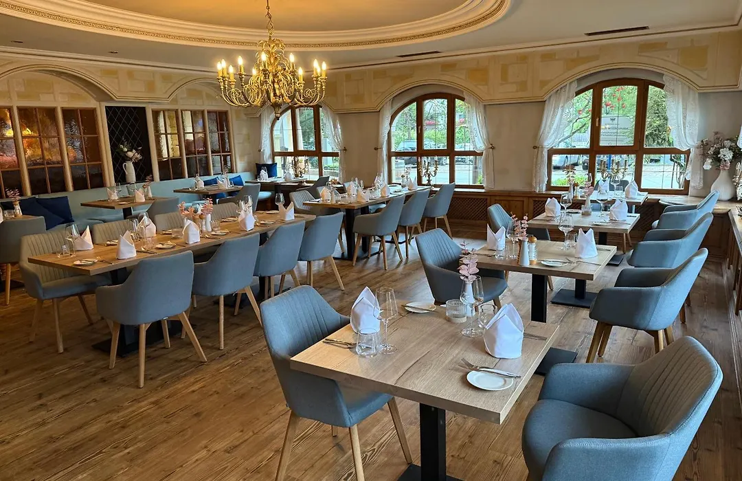 Hotel Schwarzer Adler-1