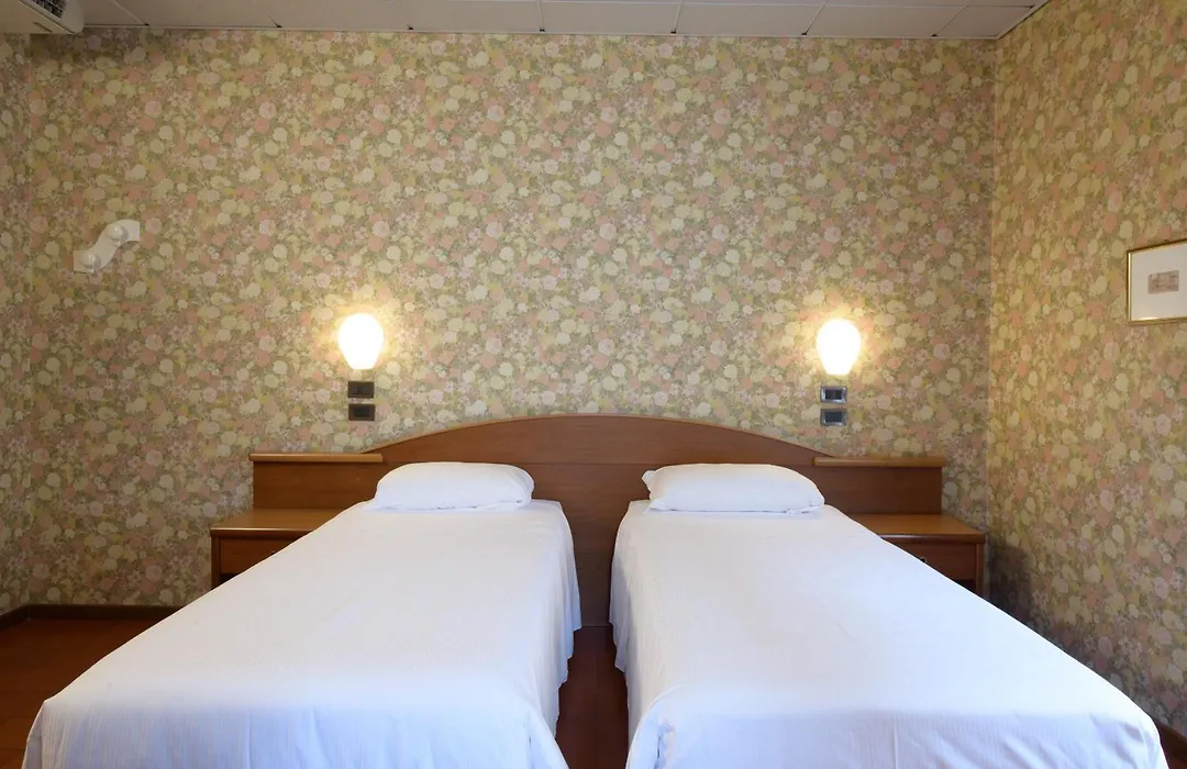Hotel Button-1