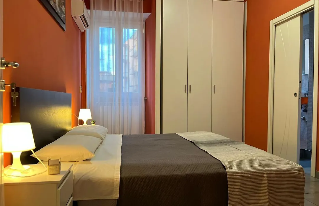 Adriatic Room 50 m dalla stazione Ferroviaria di Ciampino e dalla navetta aeroportuale-1