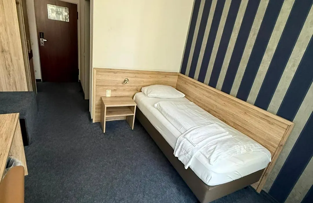 Astoria Easy Hotel Essen-1