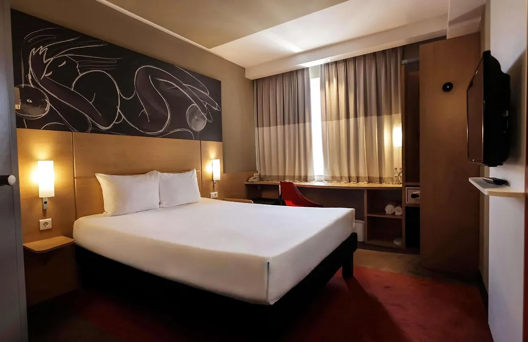Ibis Yerevan Center-1