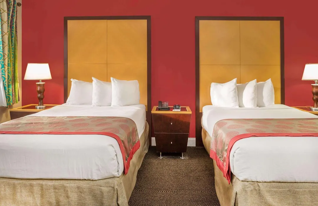 Ramada By Wyndham Miami Springs/Miami International Airport-1