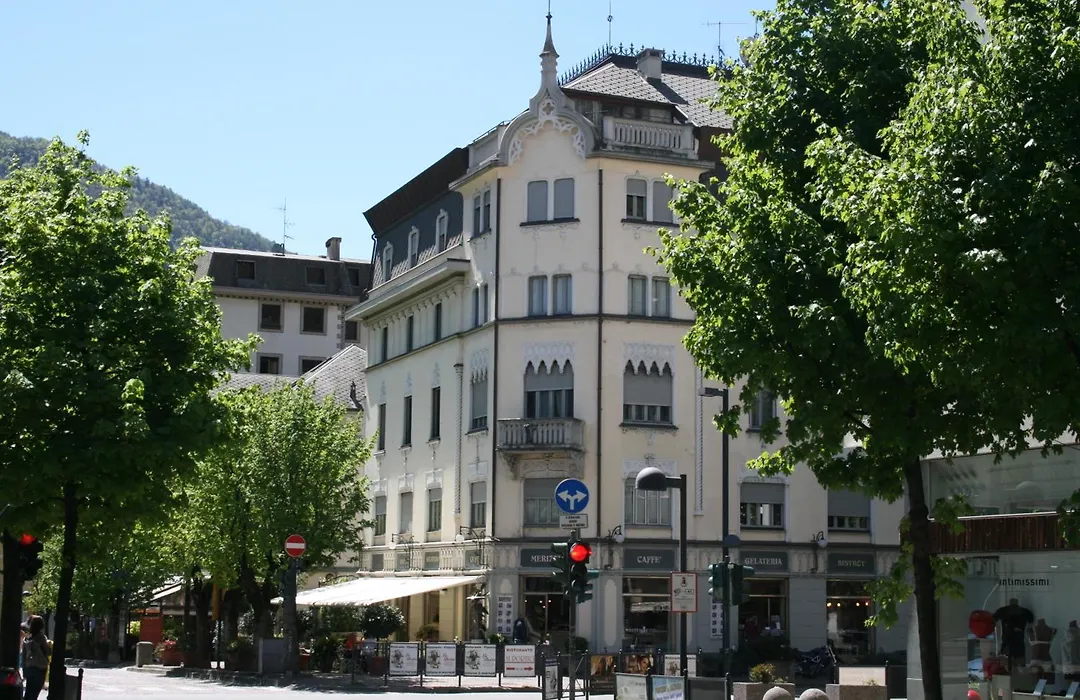Eco Rooms&Breakfast Tirano-1