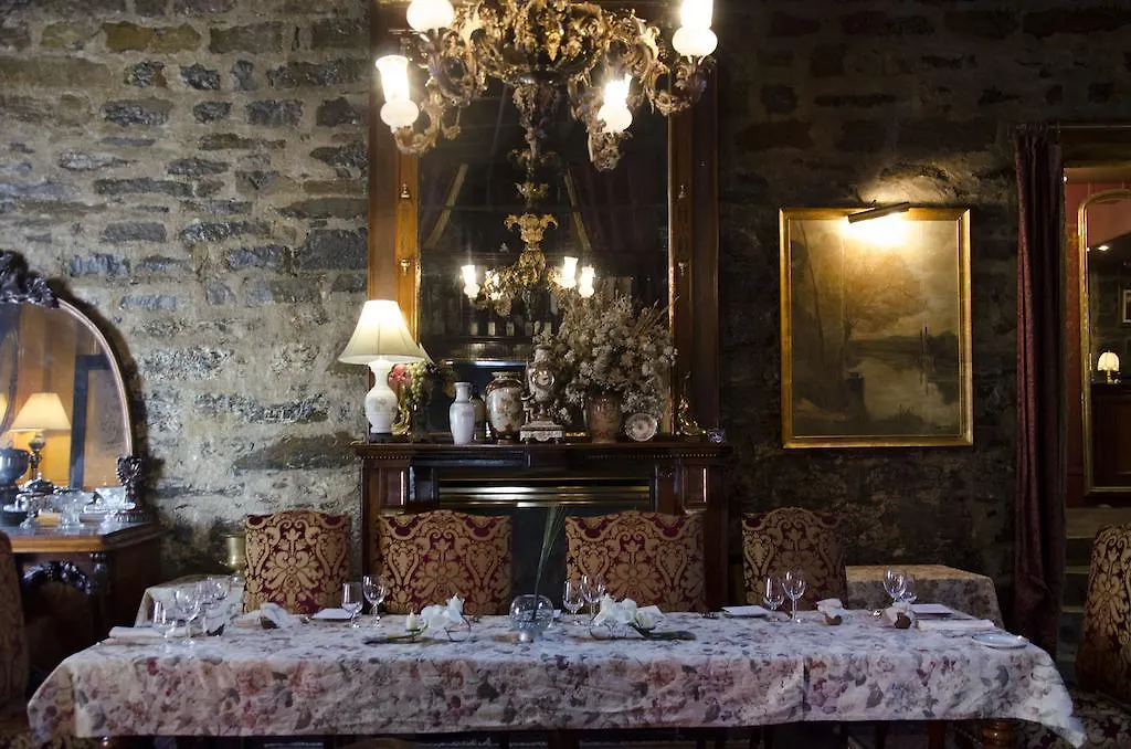 Hotel Pierre Du Calvet-1