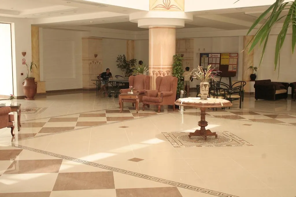 Blue Reef Red Sea Resort-1