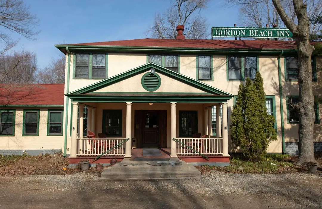 Gordon Beach Inn-1