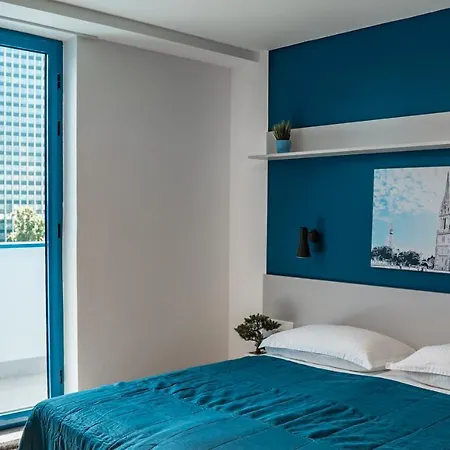 Hotel Blue-3