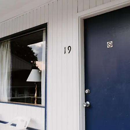 Blue Moon Motel-2