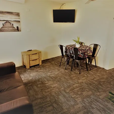 Ocean Paradise Studios & Apartments-3