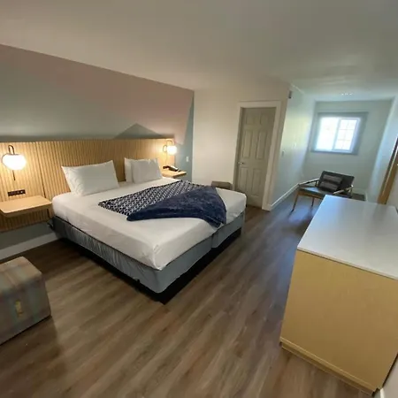 Salt Air Lodge-3