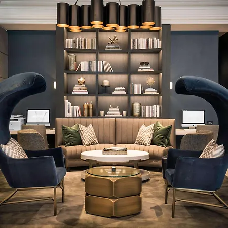Londonhouse Chicago, Curio Collection By Hilton-2