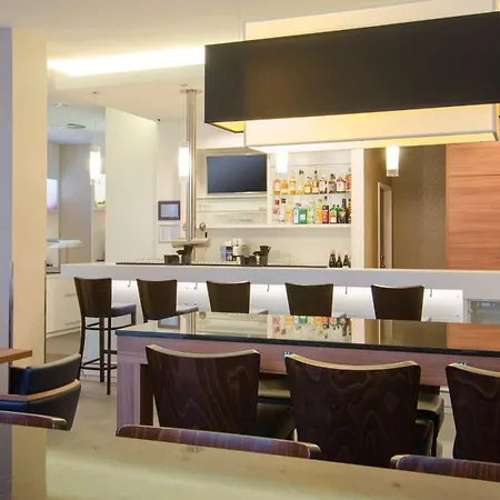 Hampton By Hilton Nuernberg City Center-2