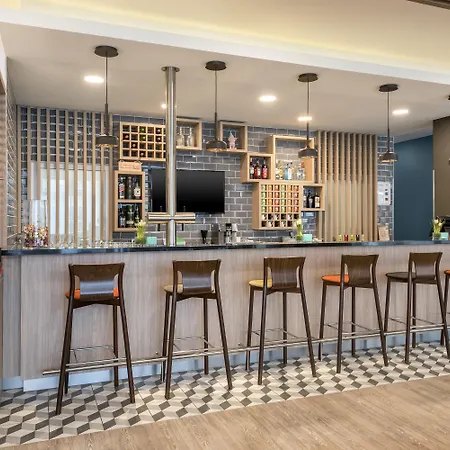 Holiday Inn Express - Cologne - City Centre-3