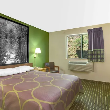 Super 8 By Wyndham Radford Va-3
