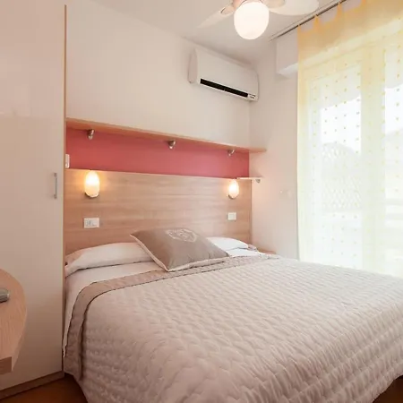 Hotel Airone B&B Camere e Appartamenti-3