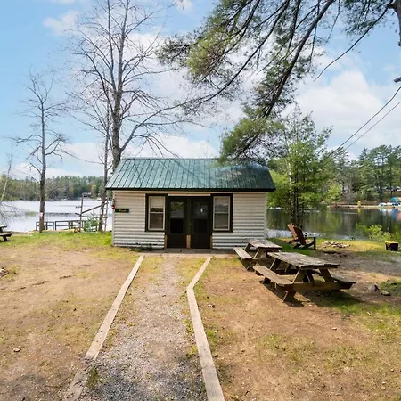 Hide-A-Way Waterfront Cottages-2