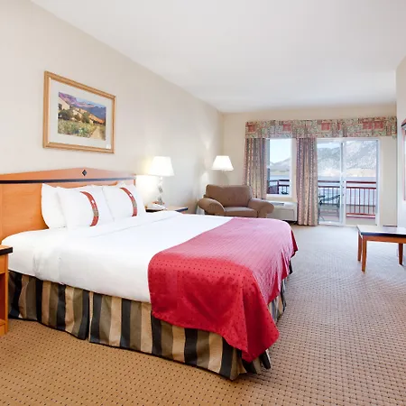 Holiday Inn Hotel & Suites Osoyoos By Ihg-2