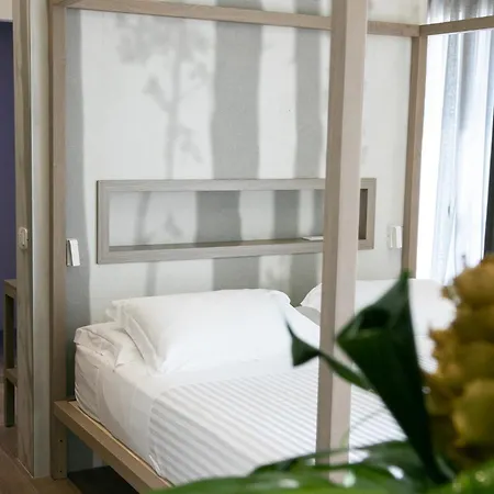 Hotel Hollywood-3