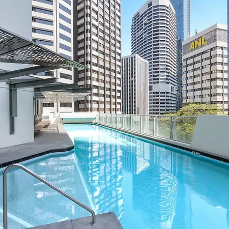 Oaks Brisbane Aurora Suites-2