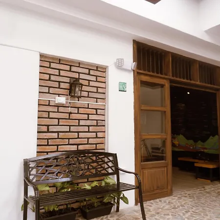 Tuki Hostel & Lounge-2