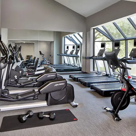 Courtyard By Marriott Memphis Airport-3