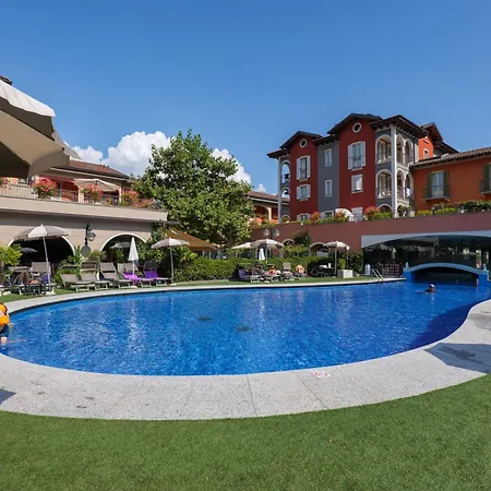 Aquazzurra Resort & Aparthotel-3